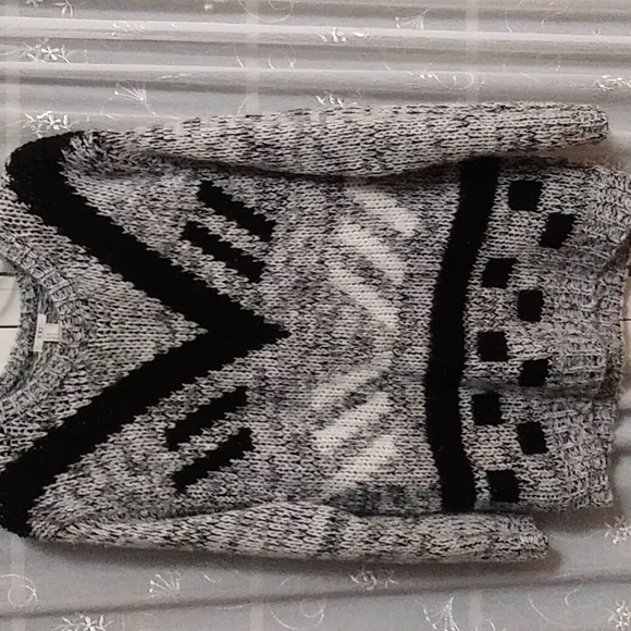 XXI Sweater 100% Arcylic - Picture 1 of 6